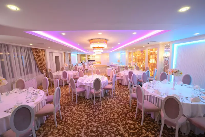 Restaurant nuntă Timiș – Neon Events